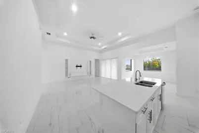 1124 NE 35th Ln, Cape Coral, FL 33909 - Photo 15