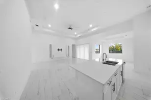 1124 NE 35th Ln, Cape Coral, FL 33909 - Photo 15