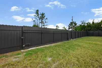 1124 NE 35th Ln, Cape Coral, FL 33909 - Photo 37