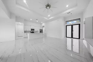 1124 NE 35th Ln, Cape Coral, FL 33909 - Photo 7