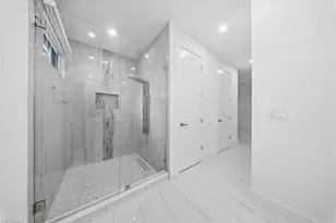 1124 NE 35th Ln, Cape Coral, FL 33909 - Photo 17
