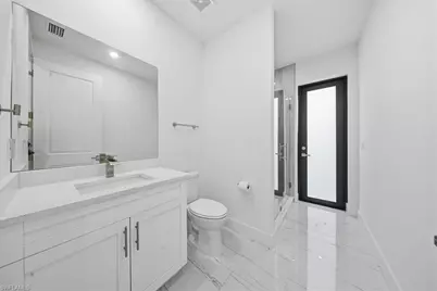1124 NE 35th Ln, Cape Coral, FL 33909 - Photo 25