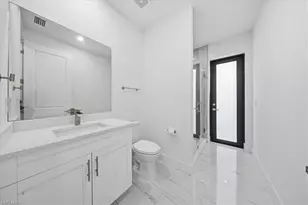 1124 NE 35th Ln, Cape Coral, FL 33909 - Photo 25