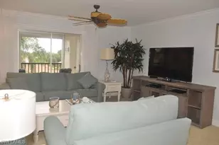 555 Park Shore Dr, Naples, FL 34103 - Photo 11