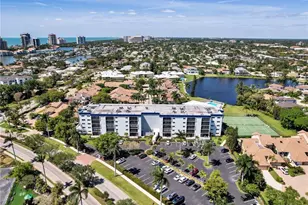 555 Park Shore Dr, Naples, FL 34103 - Photo 1