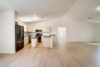 731 Jung Blvd E, Naples, FL 34120 - Photo 3