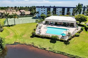 555 Park Shore Dr, Naples, FL 34103 - Photo 33