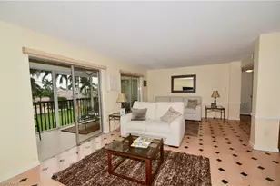 555 Park Shore Dr, Naples, FL 34103 - Photo 9