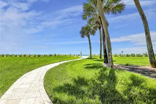 10951 Gulf Shore Dr, Naples, FL 34108 - Photo 35