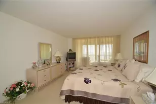 10951 Gulf Shore Dr, Naples, FL 34108 - Photo 15