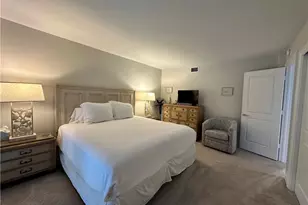 10951 Gulf Shore Dr, Naples, FL 34108 - Photo 29