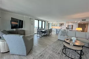 10951 Gulf Shore Dr, Naples, FL 34108 - Photo 11