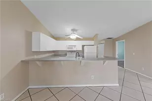 845 SE 8th Terrace, Cape Coral, FL 33990 - Photo 5