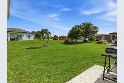 203 NE 24th Ter, Cape Coral, FL 33909 - Photo 25