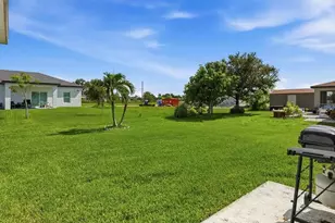 203 NE 24th Terrace, Cape Coral, FL 33909 - Photo 25