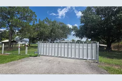 451 Bald Cypress Ave, Clewiston, FL 33440 - Photo 17