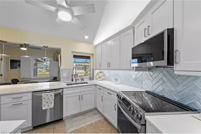 1330 SW 4th Ct, Cape Coral, FL 33991 - Photo 11