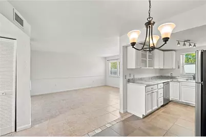 4290 Gulfstream Dr #5, Naples, FL 34112 - Photo 9