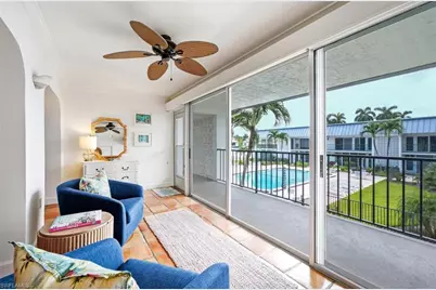 333 Harbour Dr #209, Naples, FL 34103 - Photo 5