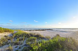 333 Harbour Dr, Naples, FL 34103 - Photo 35