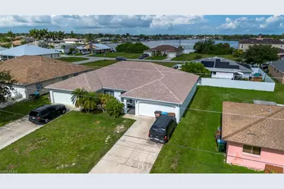 516-518 SE 5th Pl, Cape Coral, FL 33990 - Photo 3