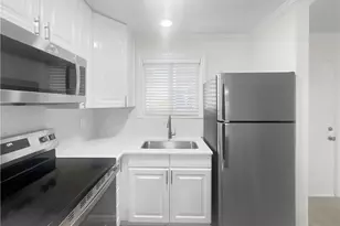 766 Central Ave, Naples, FL 34102 - Photo 5