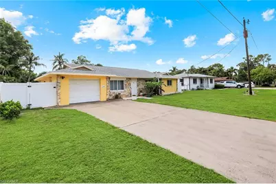 27051 Edgewood St, Bonita Springs, FL 34135 - Photo 15