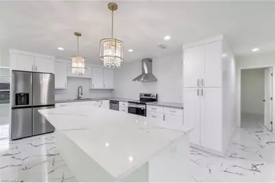 6031 Macbeth Ln, Fort Myers, FL 33908 - Photo 9