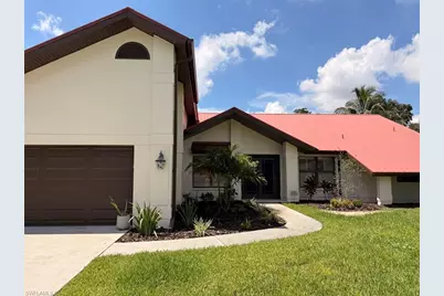 6560 Kestrel Cir, Fort Myers, FL 33966 - Photo 3
