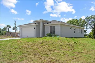 842 Naples Ave S, Lehigh Acres, FL 33974 - Photo 1