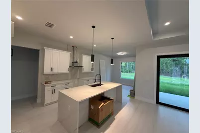 2428 31st Ave NE, Naples, FL 34120 - Photo 3