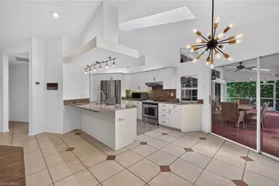 240 Stonegate Ct, Naples, FL 34119 - Photo 15