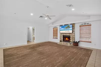 240 Stonegate Ct, Naples, FL 34119 - Photo 9