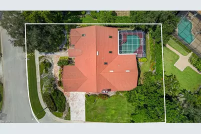 240 Stonegate Ct, Naples, FL 34119 - Photo 21
