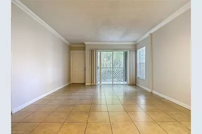 194 Santa Clara Dr #12, Naples, FL 34104 - Photo 5