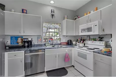 10717 Tropical Moon Ct, Estero, FL 33928 - Photo 11