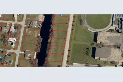 1702 NE 10th Pl, Cape Coral, FL 33909 - Photo 1
