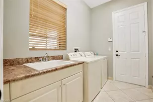 3745 Pleasant Springs Dr, Naples, FL 34119 - Photo 21