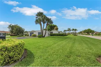 4133 Lakewood Blvd #E27, Naples, FL 34112 - Photo 33