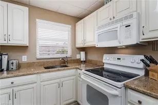 180 Turtle Lake Ct, Naples, FL 34105 - Photo 15