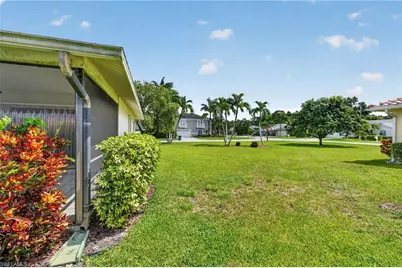 5184 Harrogate Ct, Naples, FL 34112 - Photo 41