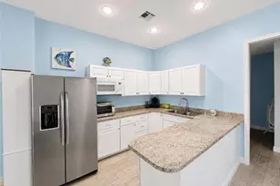 10919 Parnu St, Naples, FL 34109 - Photo 7