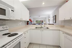 431 Valerie Way, Naples, FL 34104 - Photo 7