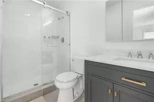 250 Lanchester Ct, Naples, FL 34112 - Photo 13