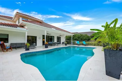 335 Lambton Ln, Naples, FL 34104 - Photo 17