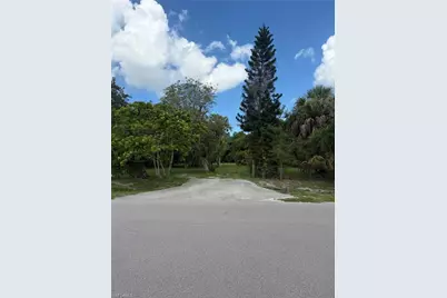 4750 Pine St, Naples, FL 34112 - Photo 5