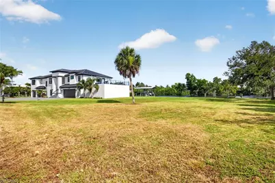 27218 High Seas Ln, Bonita Springs, FL 34135 - Photo 7