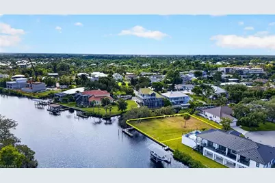 27218 High Seas Ln, Bonita Springs, FL 34135 - Photo 3
