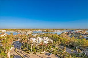 4021 Gulf Shore Blvd N, Naples, FL 34103 - Photo 17