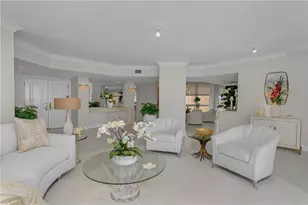 4021 Gulf Shore Blvd N, Naples, FL 34103 - Photo 3